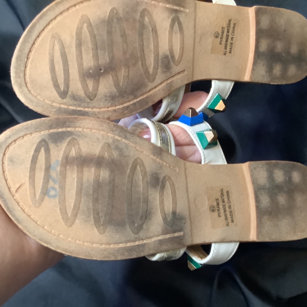 EUC Catherine Malandrino‎ pyramis gold white stud sandals flats sz. 6.5 - Picture 8 of 10
